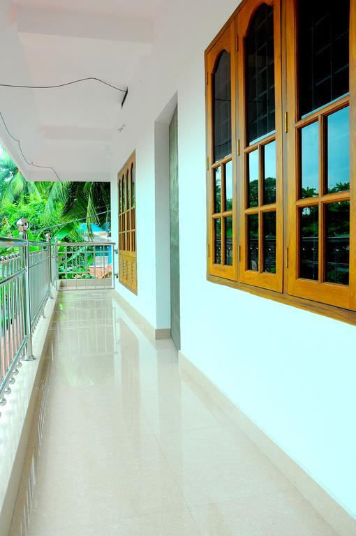 Grace Guest Home Thrissur Buitenkant foto