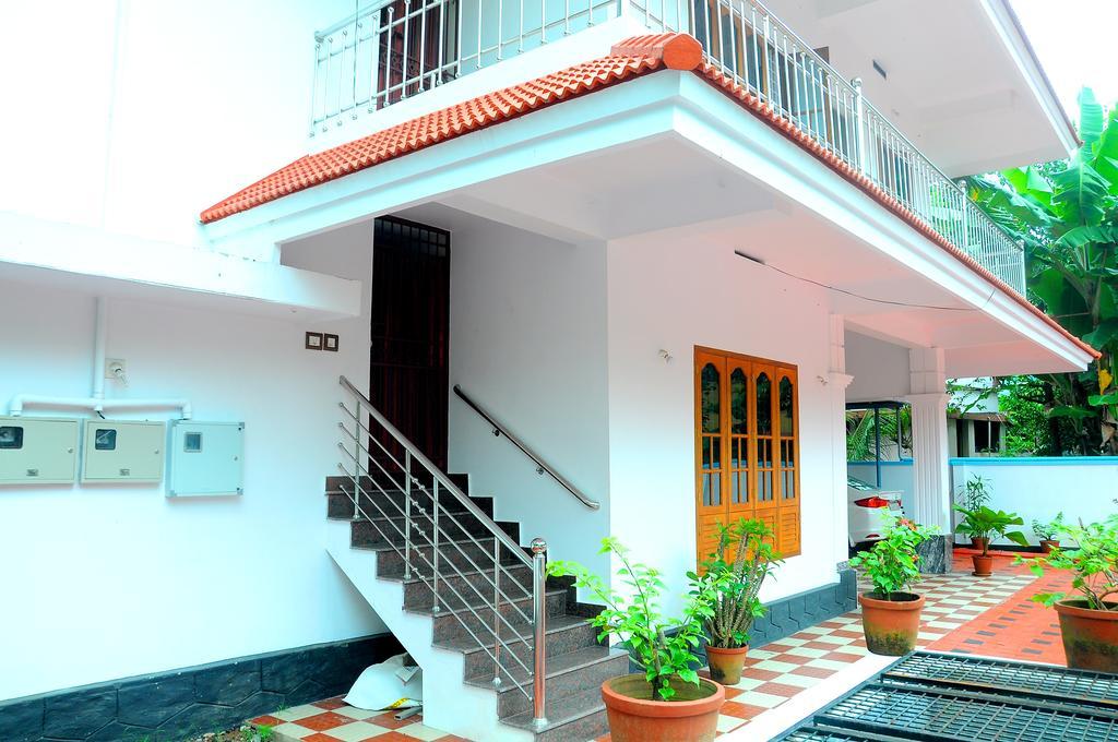 Grace Guest Home Thrissur Buitenkant foto